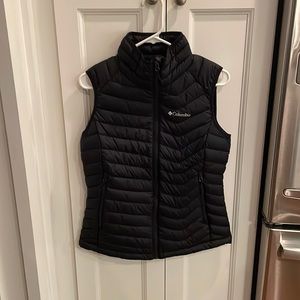 Women’s Columbia Vest. Black size medium
